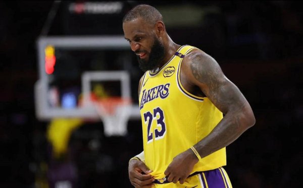 Lakers vẫn im lặng vì họ muốn lãng phí James. Tại sao các chiến binh không giao dịch tích cực?