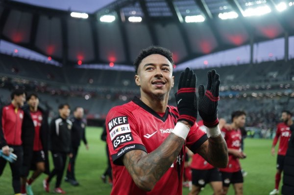 Danh sách danh sách rút gọn cho người hâm mộ của đội K League Star: Lingard, Kim Young-Kwon và Cho Hyun-Woo đã được chọn