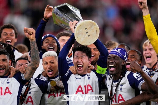Son Heung-Min được chọn là mườ