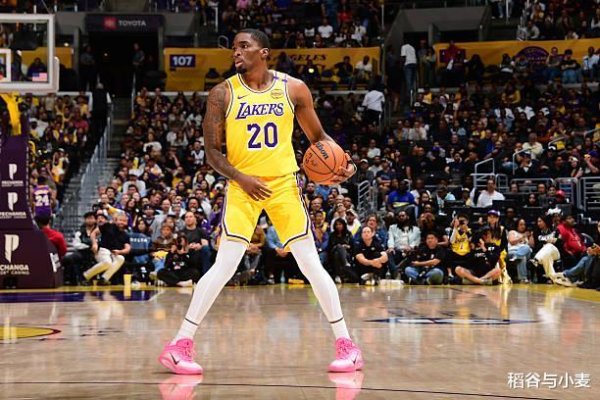 Lakers đã cố gắng kiếm tiền th